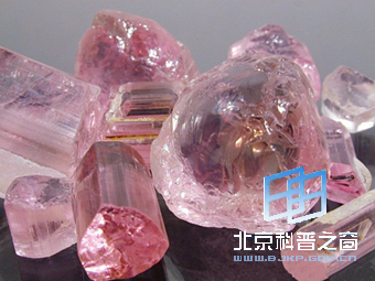 似“心里美萝卜”的西瓜碧玺(图)