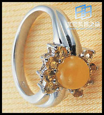 玉石新宠——别样的“黄蜡玉”