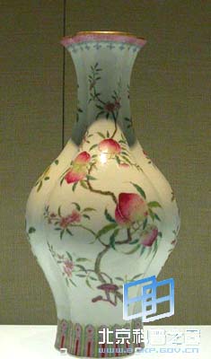 花卉与明、清时代的工艺美术